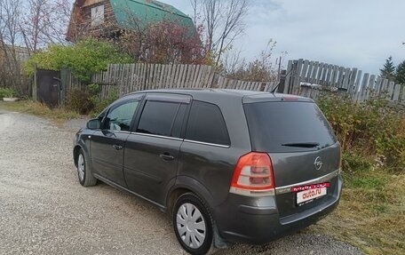 Opel Zafira B, 2011 год, 910 000 рублей, 3 фотография