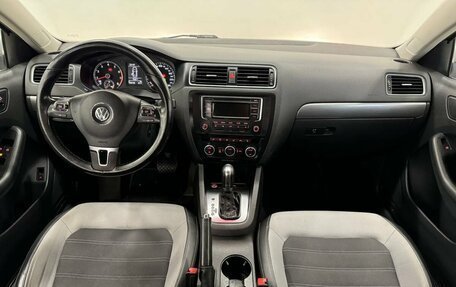 Volkswagen Jetta VI, 2013 год, 1 195 000 рублей, 16 фотография