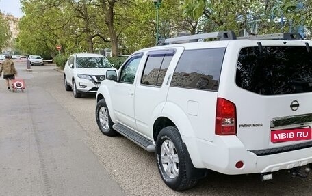 Nissan Pathfinder, 2011 год, 1 800 000 рублей, 10 фотография