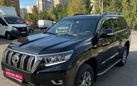 Toyota Land Cruiser Prado 150 рестайлинг 2, 2018 год, 5 690 000 рублей, 5 фотография