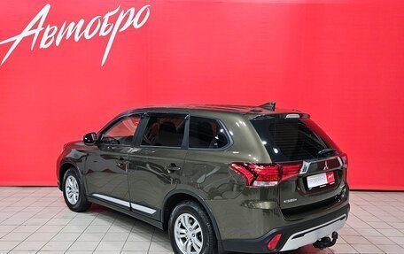 Mitsubishi Outlander III рестайлинг 3, 2018 год, 2 095 000 рублей, 3 фотография