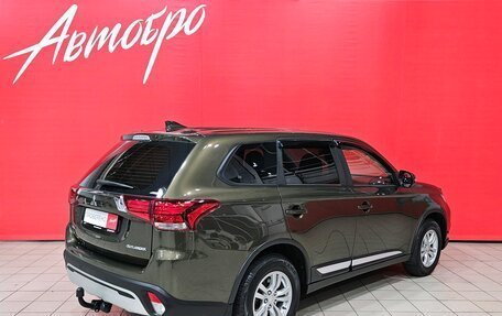 Mitsubishi Outlander III рестайлинг 3, 2018 год, 2 095 000 рублей, 5 фотография