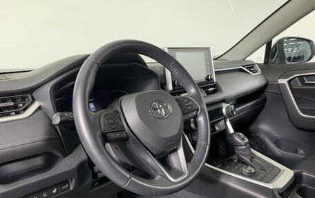 Toyota RAV4, 2020 год, 3 850 000 рублей, 12 фотография