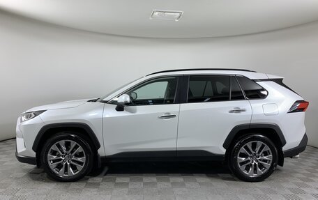 Toyota RAV4, 2020 год, 3 850 000 рублей, 8 фотография