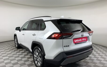 Toyota RAV4, 2020 год, 3 850 000 рублей, 7 фотография