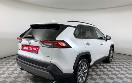 Toyota RAV4, 2020 год, 3 850 000 рублей, 5 фотография