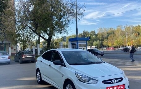 Hyundai Solaris II рестайлинг, 2014 год, 1 180 000 рублей, 2 фотография