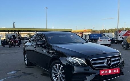 Mercedes-Benz E-Класс, 2019 год, 2 700 000 рублей, 2 фотография