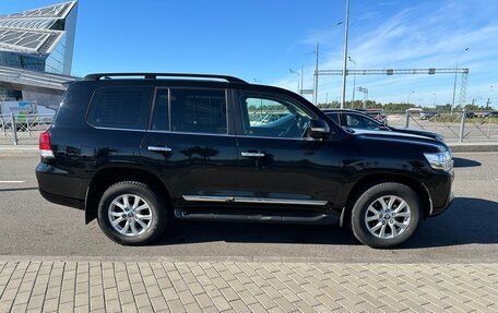 Toyota Land Cruiser 200, 2016 год, 6 290 000 рублей, 8 фотография