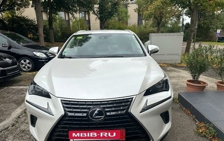 Lexus NX I, 2020 год, 4 000 000 рублей, 13 фотография