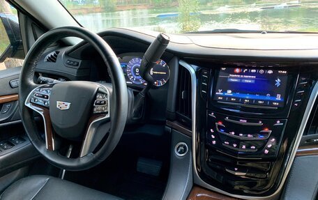 Cadillac Escalade IV, 2019 год, 6 100 000 рублей, 13 фотография