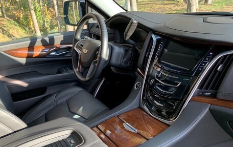 Cadillac Escalade IV, 2019 год, 6 100 000 рублей, 7 фотография