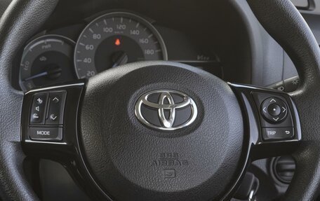 Toyota Vitz, 2017 год, 1 379 000 рублей, 15 фотография