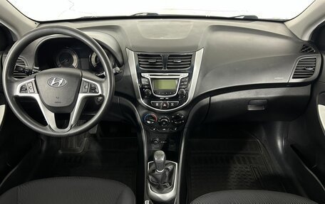 Hyundai Solaris II рестайлинг, 2011 год, 745 000 рублей, 7 фотография