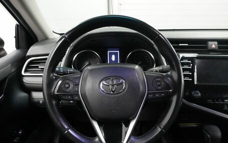 Toyota Camry, 2020 год, 3 350 000 рублей, 9 фотография