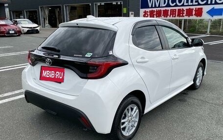 Toyota Yaris, 2021 год, 1 364 000 рублей, 5 фотография