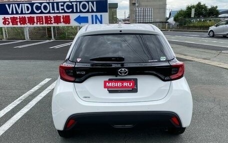 Toyota Yaris, 2021 год, 1 364 000 рублей, 6 фотография