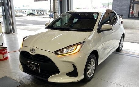 Toyota Yaris, 2021 год, 1 364 000 рублей, 7 фотография