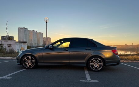 Mercedes-Benz C-Класс, 2011 год, 1 500 000 рублей, 5 фотография