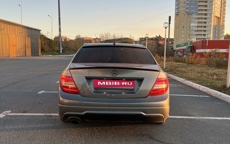 Mercedes-Benz C-Класс, 2011 год, 1 500 000 рублей, 6 фотография