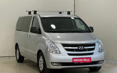 Hyundai Grand Starex Grand Starex I рестайлинг 2, 2008 год, 1 575 000 рублей, 2 фотография