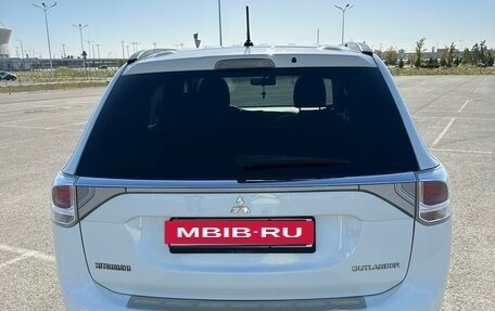 Mitsubishi Outlander III рестайлинг 3, 2012 год, 1 900 000 рублей, 3 фотография