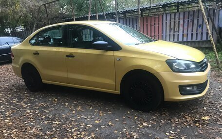 Volkswagen Polo VI (EU Market), 2015 год, 650 000 рублей, 2 фотография