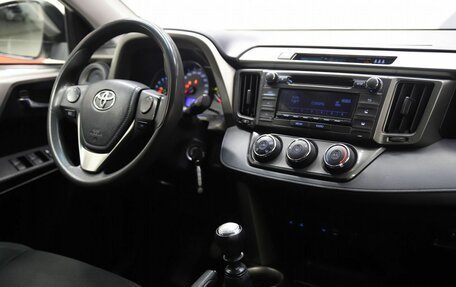 Toyota RAV4, 2013 год, 1 650 000 рублей, 15 фотография