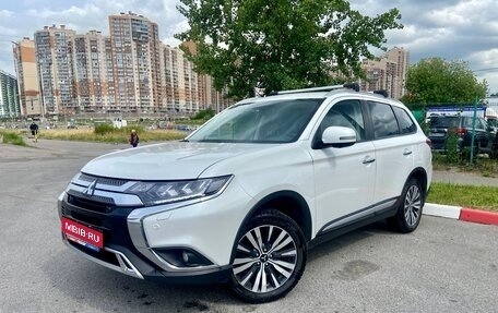 Mitsubishi Outlander III рестайлинг 3, 2021 год, 2 890 000 рублей, 1 фотография