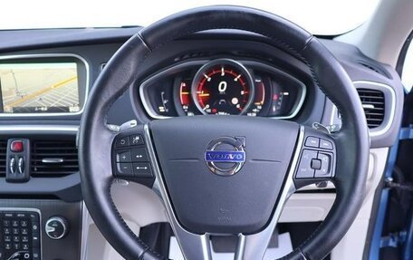 Volvo V40 II рестайлинг, 2019 год, 1 440 000 рублей, 8 фотография