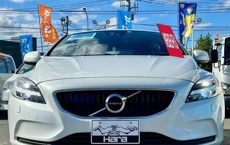 Volvo V40 II рестайлинг, 2019 год, 1 430 000 рублей, 16 фотография