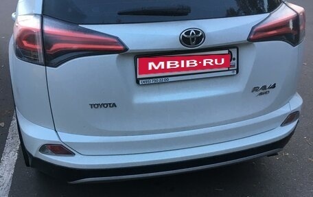 Toyota RAV4, 2018 год, 3 499 000 рублей, 3 фотография