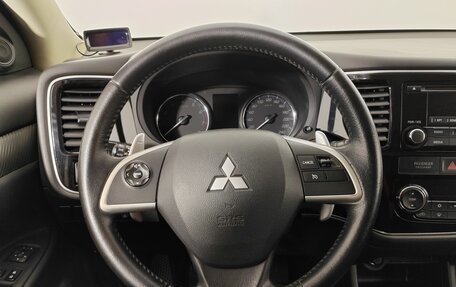 Mitsubishi Outlander III рестайлинг 3, 2013 год, 1 699 000 рублей, 19 фотография