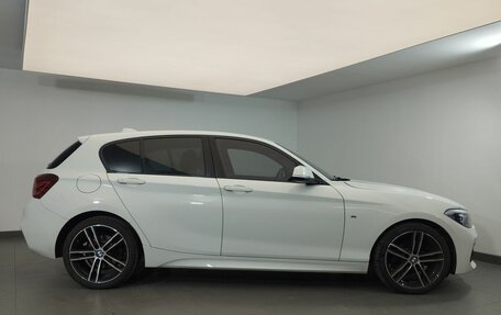 BMW 1 серия, 2018 год, 2 397 000 рублей, 3 фотография