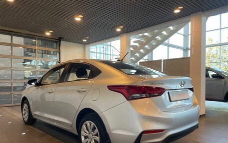 Hyundai Solaris II рестайлинг, 2018 год, 1 350 000 рублей, 5 фотография