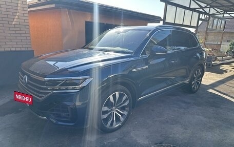 Volkswagen Touareg III, 2018 год, 6 500 000 рублей, 2 фотография