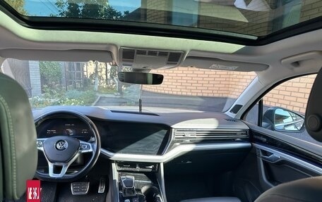 Volkswagen Touareg III, 2018 год, 6 500 000 рублей, 9 фотография