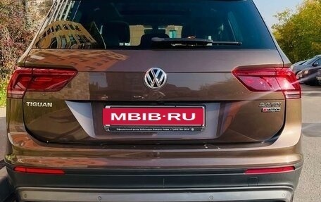 Volkswagen Tiguan II, 2017 год, 2 650 000 рублей, 3 фотография