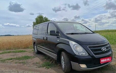 Hyundai H-1 II рестайлинг, 2018 год, 3 050 000 рублей, 1 фотография