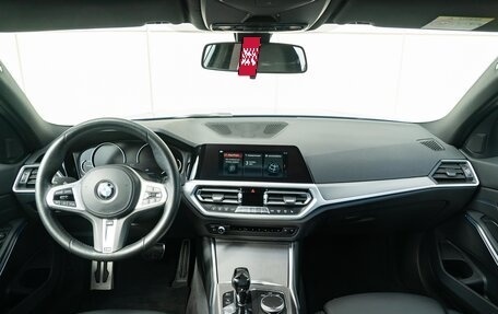 BMW 3 серия, 2019 год, 4 290 000 рублей, 10 фотография