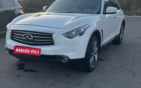 Infiniti QX70, 2013 год, 1 900 000 рублей, 3 фотография