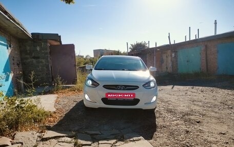 Hyundai Solaris II рестайлинг, 2014 год, 1 100 000 рублей, 9 фотография