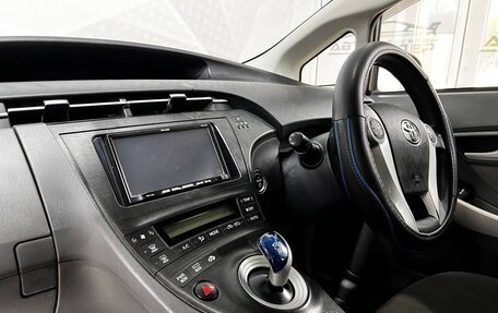 Toyota Prius, 2011 год, 1 029 000 рублей, 22 фотография