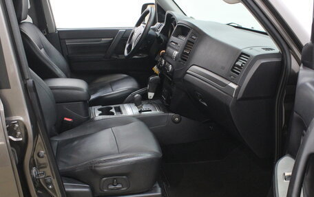 Mitsubishi Pajero IV, 2010 год, 1 689 000 рублей, 9 фотография