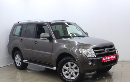 Mitsubishi Pajero IV, 2010 год, 1 689 000 рублей, 3 фотография