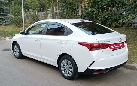 Hyundai Solaris II рестайлинг, 2022 год, 1 830 000 рублей, 7 фотография