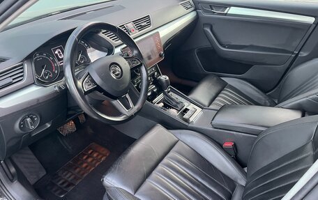 Skoda Superb III рестайлинг, 2018 год, 2 450 000 рублей, 9 фотография