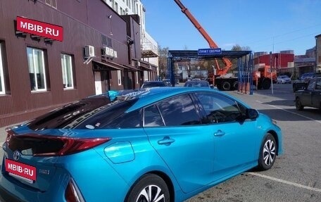 Toyota Prius IV XW50, 2017 год, 2 285 000 рублей, 3 фотография