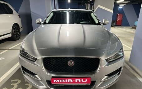 Jaguar XE I рестайлинг, 2015 год, 2 100 000 рублей, 9 фотография