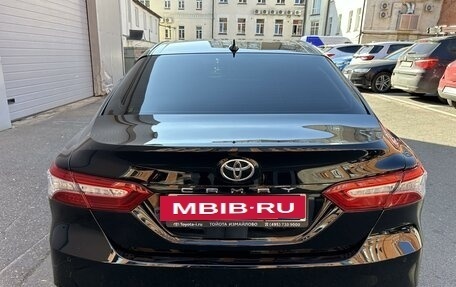 Toyota Camry, 2018 год, 3 100 000 рублей, 4 фотография